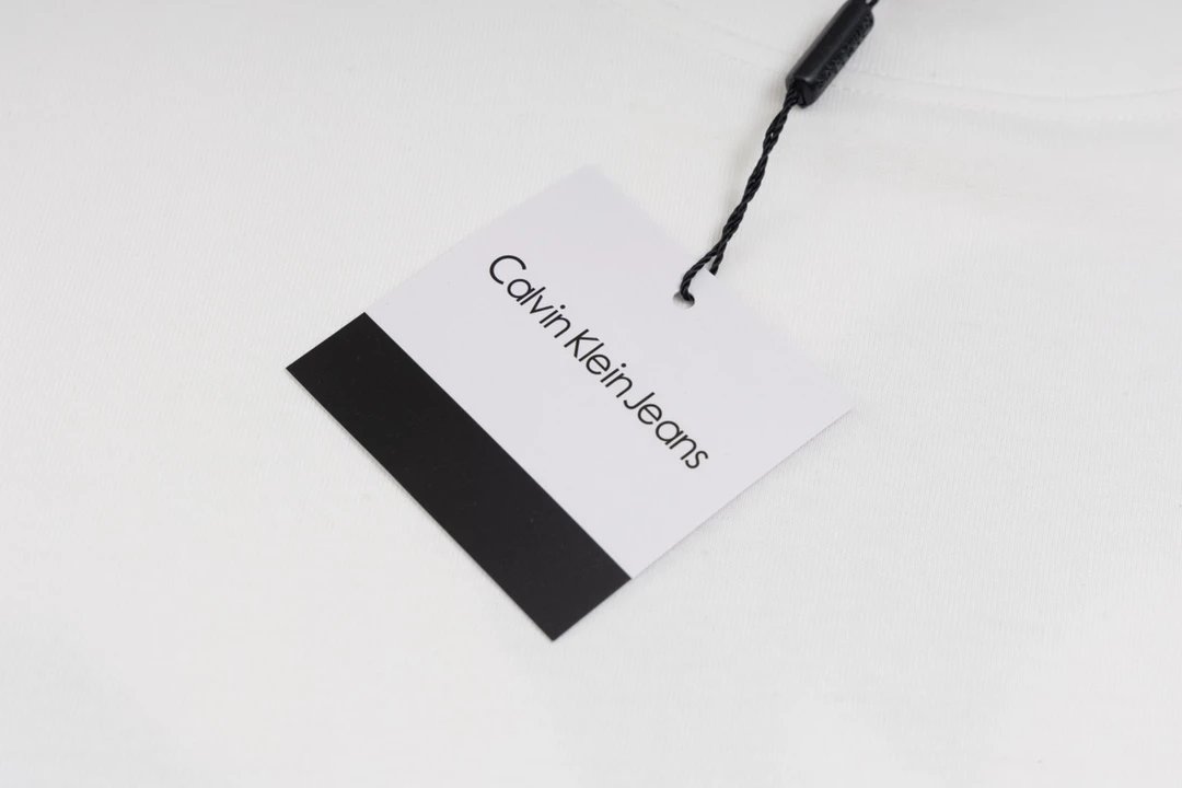 Calvin Klein Jeans Monogram Logo White T-Shirt - 80
