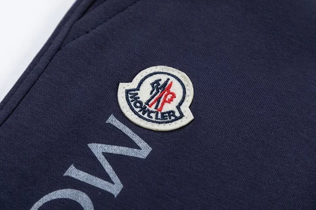 Moncler Shorts Drawstring Logo product detail image 12