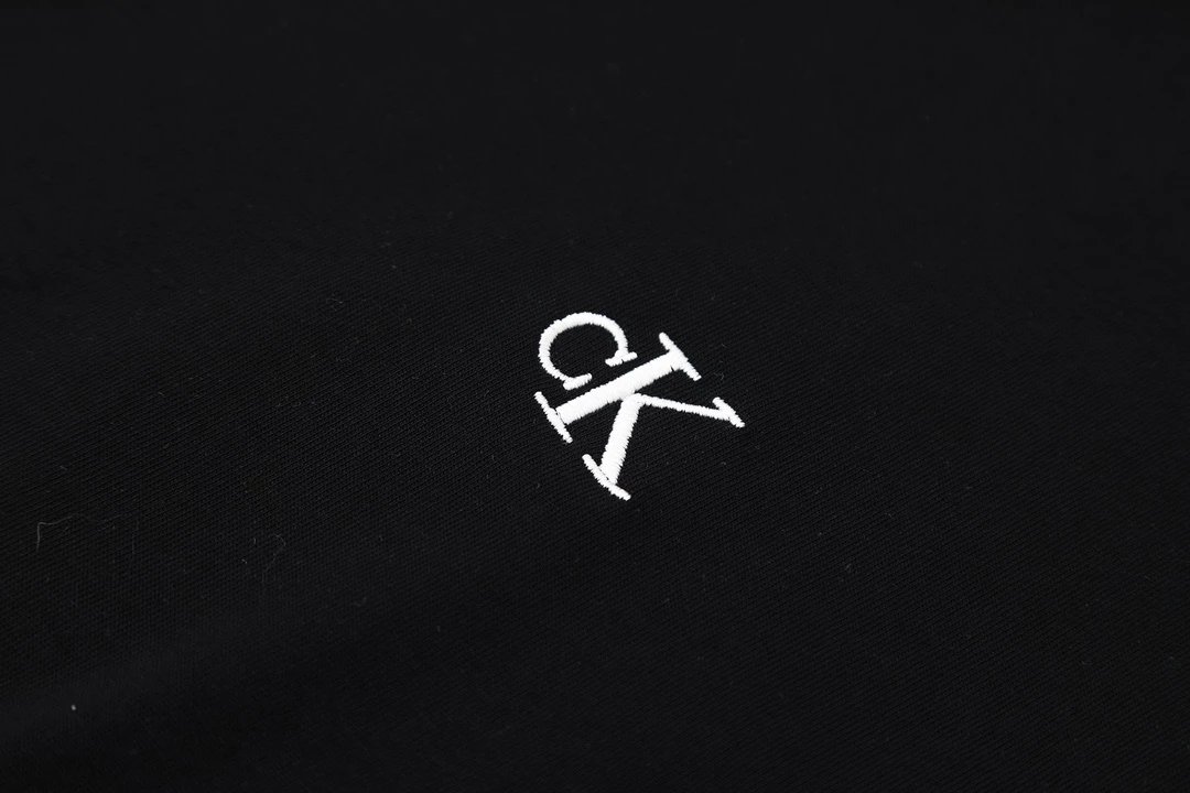 Calvin Klein Jeans Monogram Logo White T-Shirt - 37