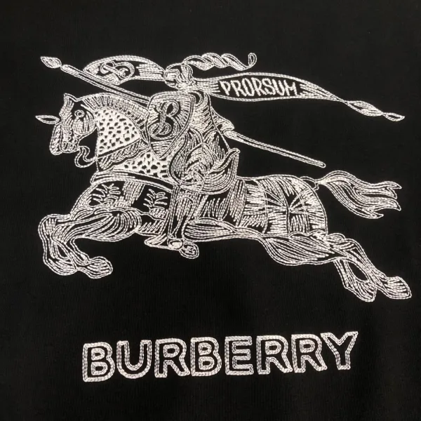 Burberry Embroidered Pocket T-Shirt White - 38