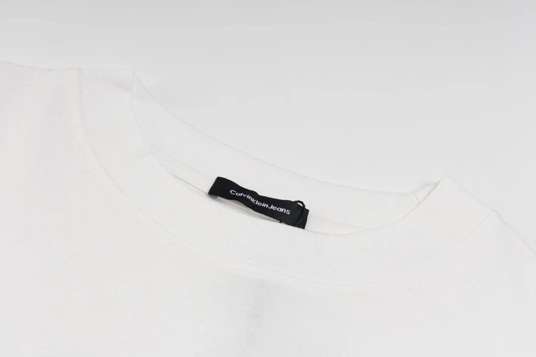 Calvin Klein Jeans Monogram Logo White T-Shirt - 77
