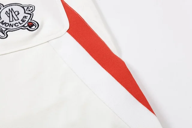 Moncler Shorts Drawstring Logo product detail image 22
