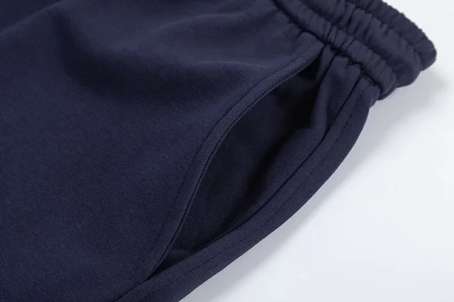 Moncler Shorts Drawstring Logo product detail image 17