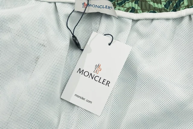 Moncler Shorts Drawstring Logo product detail image 36