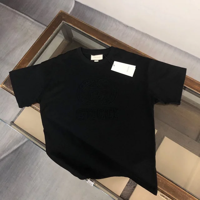 Gucci T-Shirts Logo-print crew-neck product detail image 37