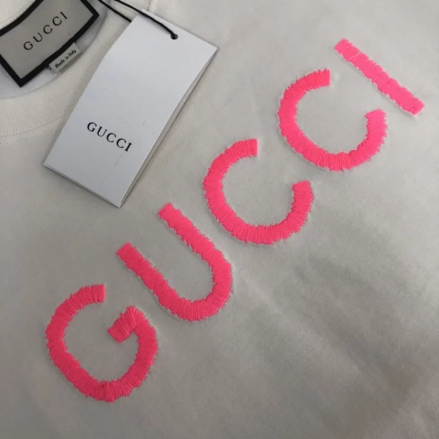 Gucci T-Shirts Logo-print crew-neck product detail image 12