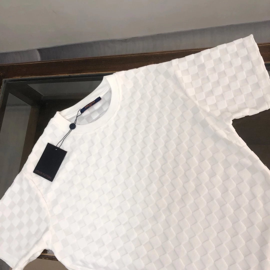 Louis Vuitton Monogram Gradient Print White T-Shirt - 26