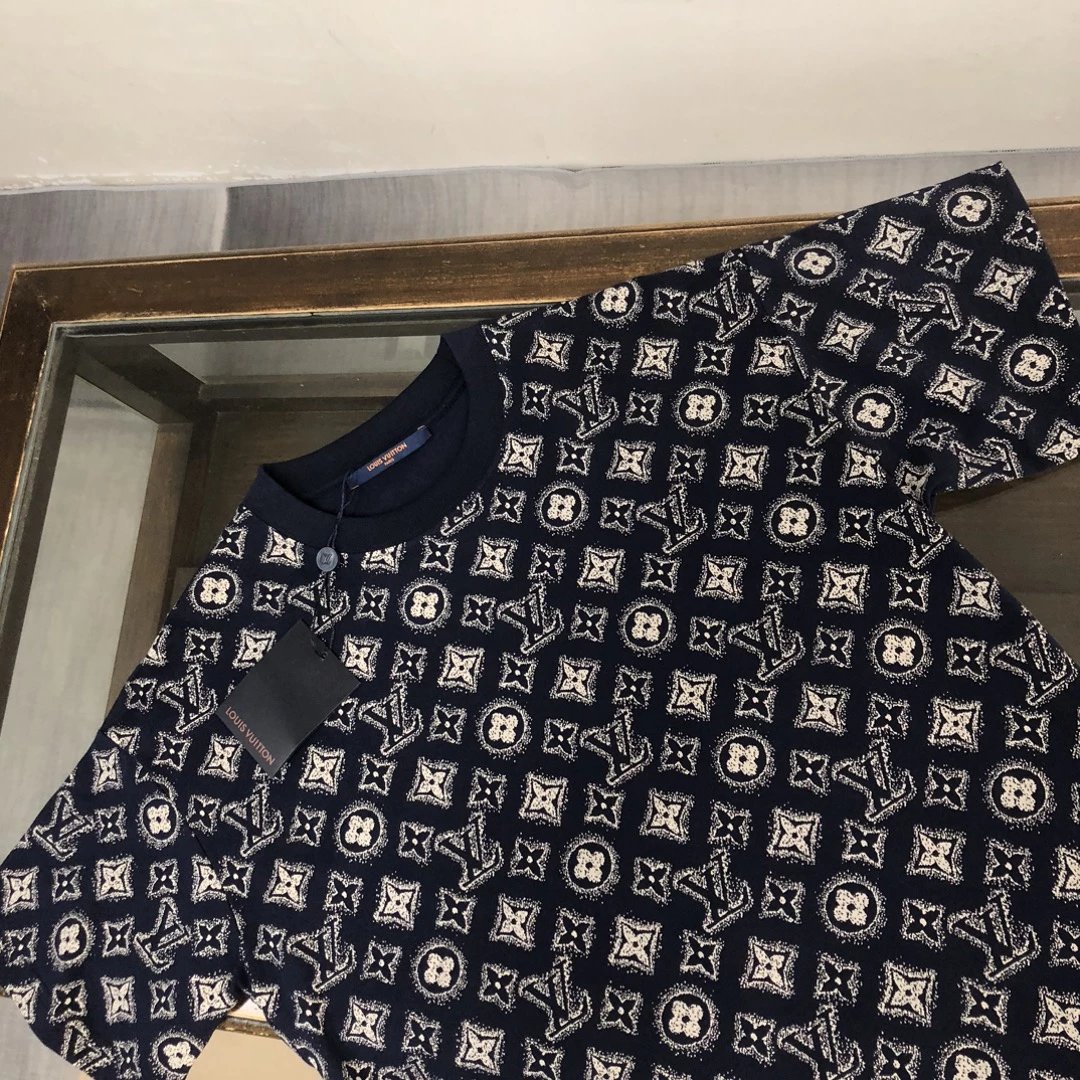 Louis Vuitton Monogram Gradient Print White T-Shirt - 45