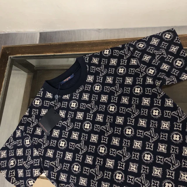 Louis Vuitton T-Shirts Short-Sleeve Crew-Neck product detail image 44