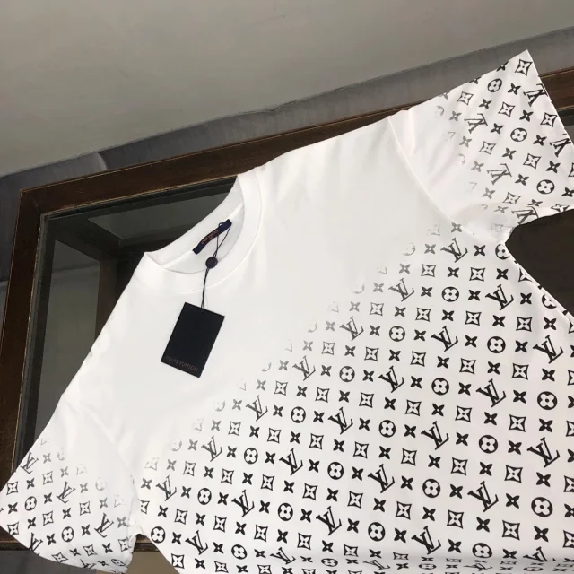 Louis Vuitton T-Shirts Short-Sleeve Crew-Neck product detail image 34