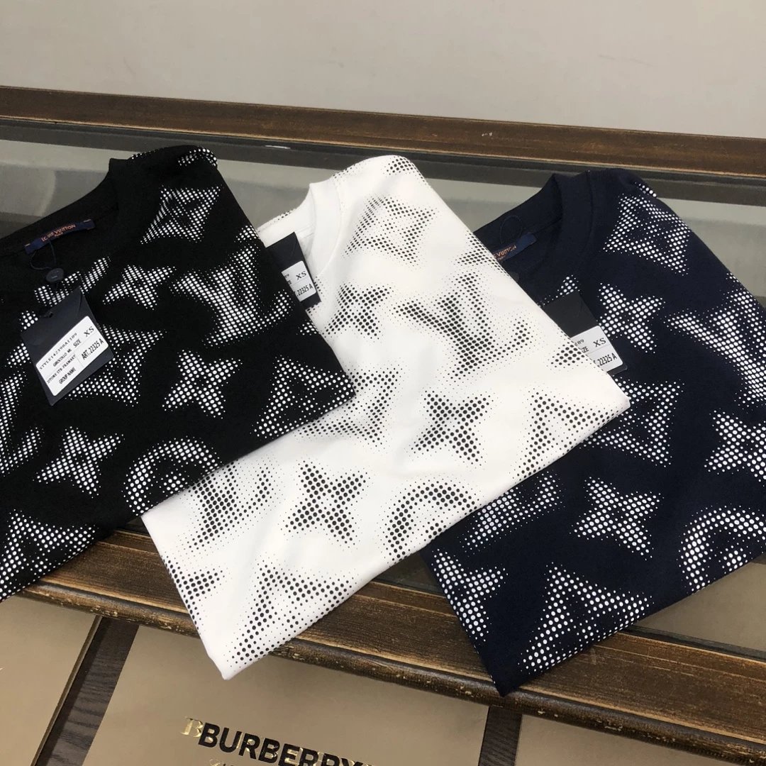 Louis Vuitton Monogram Gradient Print White T-Shirt - 14