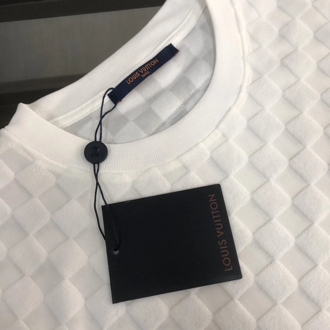 Louis Vuitton Monogram Gradient Print White T-Shirt - 27