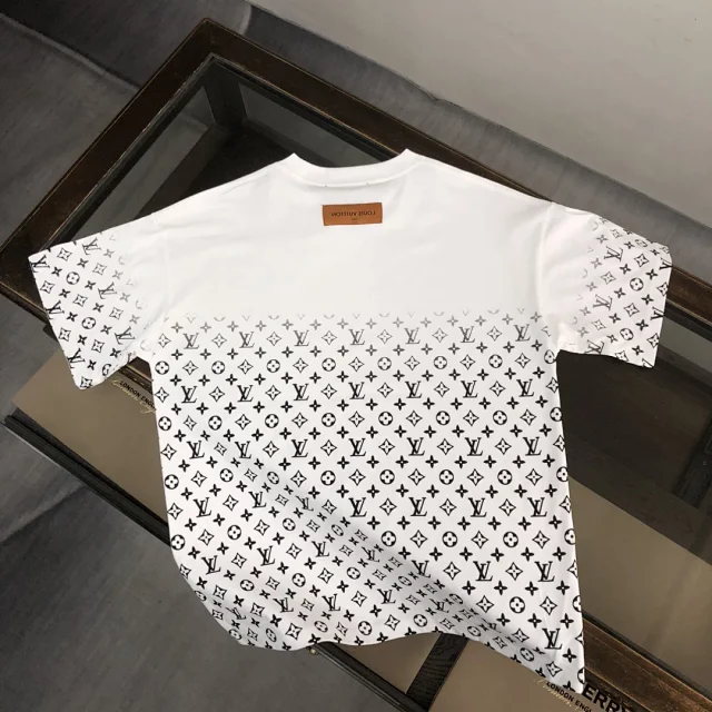 Louis Vuitton T-Shirts Short-Sleeve Crew-Neck product detail image 39