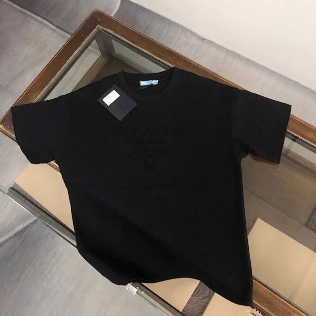 Prada T-Shirts Short-Sleeve Triangle Logo T-Shirt product detail image 20