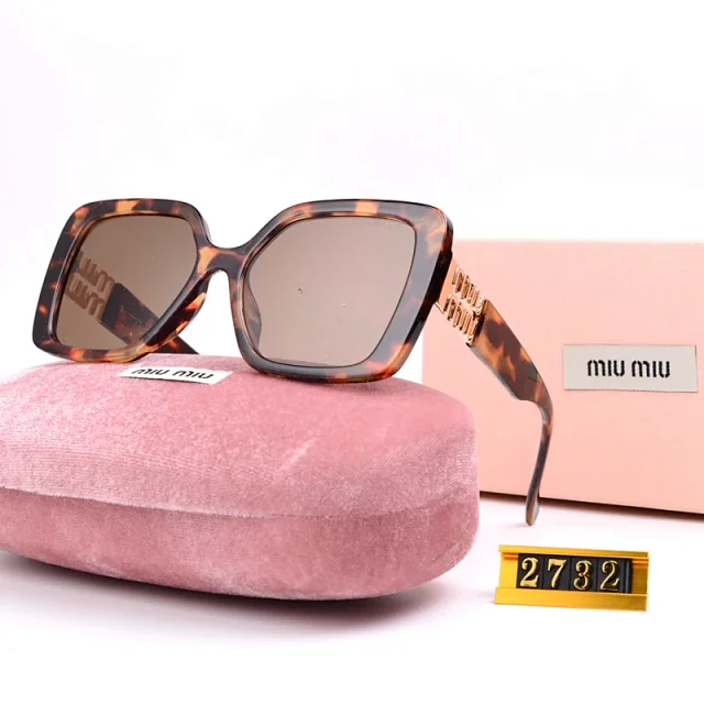 Miu Eyewear 2730 Oversized Square Sunglasses product detail image 15