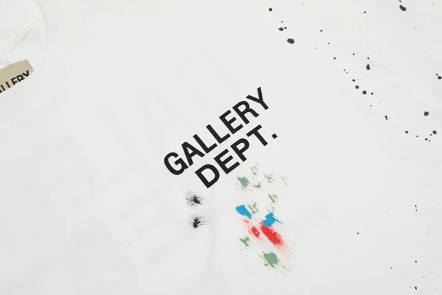 Gallery Dept. T-Shirts Eyes On You Graphic T-Shirt product detail image 32