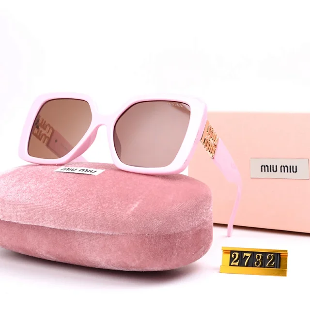 Miu Eyewear 2730 Oversized Square Sunglasses product detail image 19