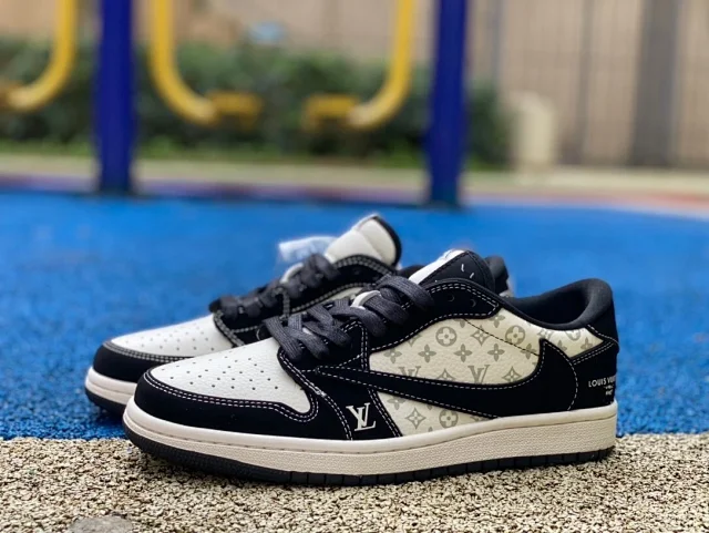 Louis Vuitton Sneakers Low-Top Logo product detail image 3