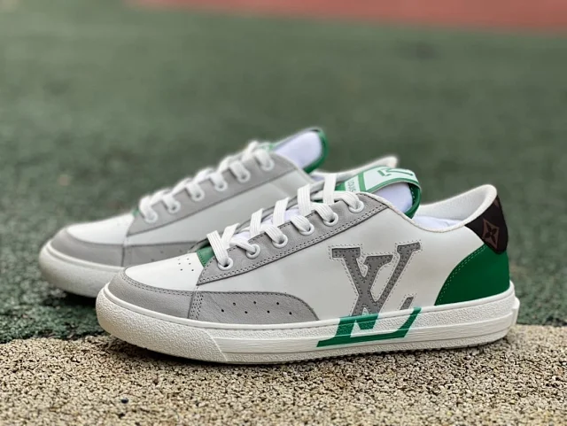 Louis Vuitton Sneakers Low-Top Logo product detail image 13