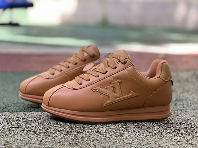 Louis Vuitton Sneakers Low-Top Logo product detail image 15