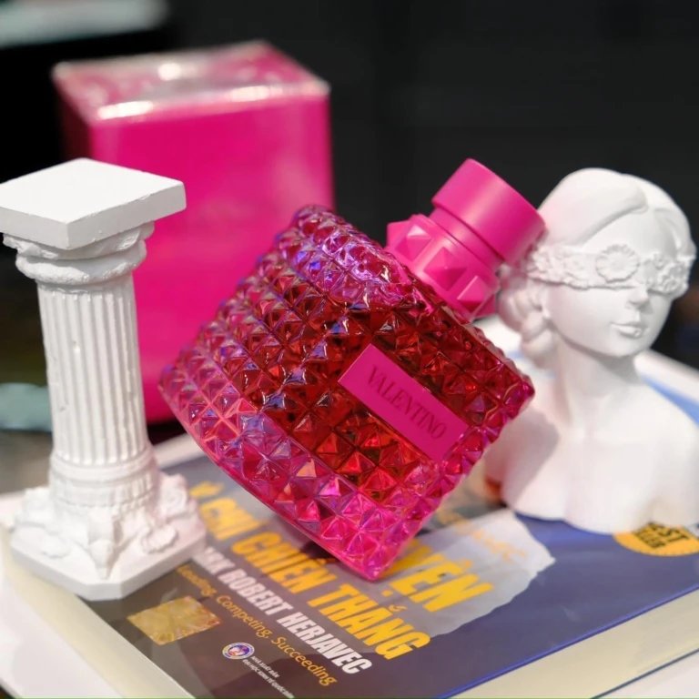 Delivery Donna Born In Roma Pink PP 100ml