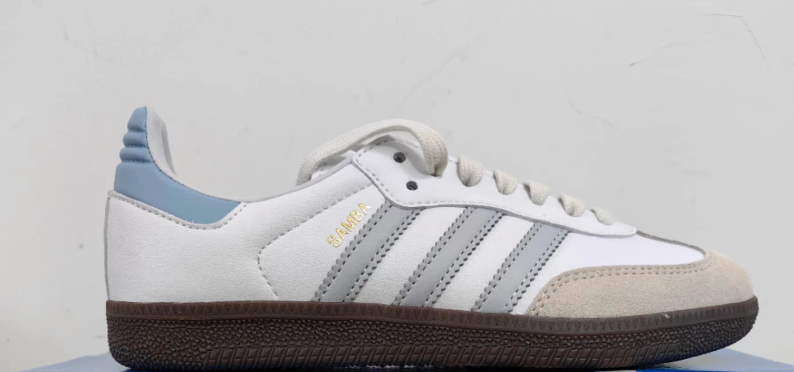 AD Samba White Blue ID2055