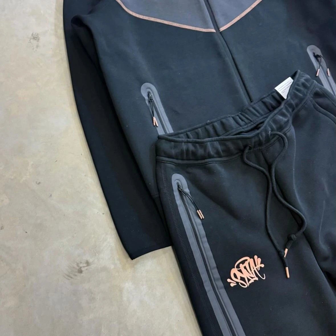 Nike x Off-White Tech Fleece Tracksuit Black Rose Gold - 4