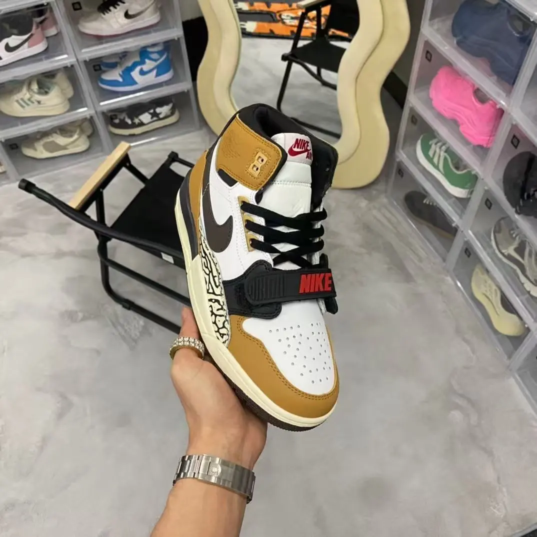 Nike Air Jordan 312 Sneakers