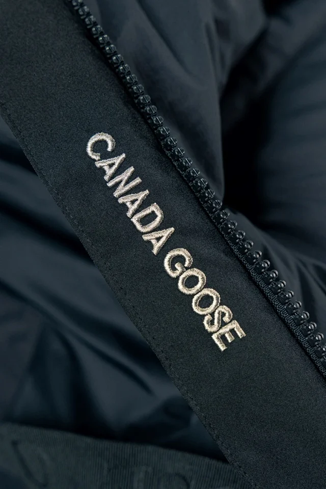 Canada Goose Down Jackets Hooded quilted puffer jacket with black-label patch product detail image 11