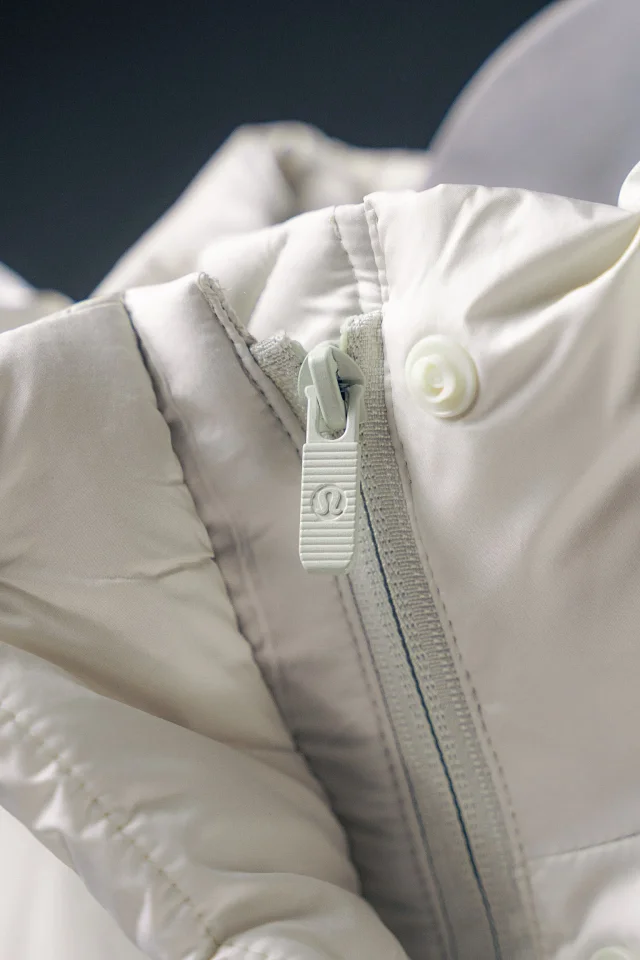 Unbranded Vests Padded snap-front vest with detachable hood and patch pockets product detail image 10