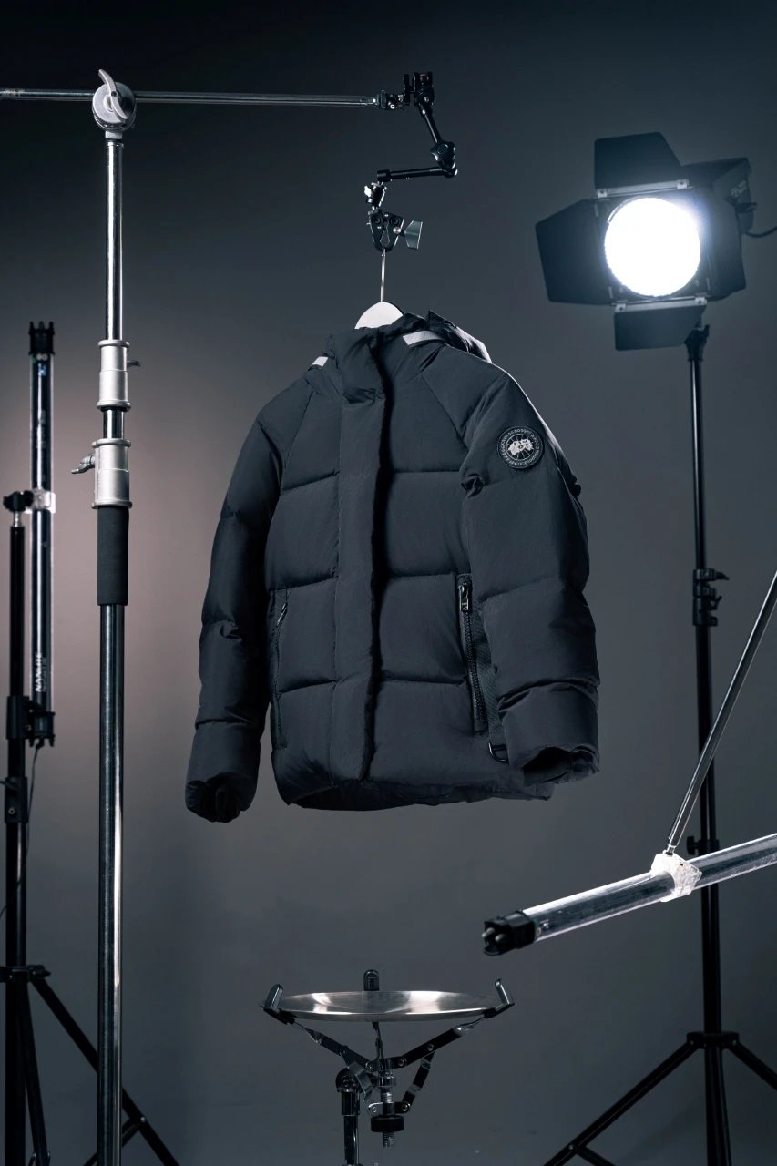 Canada Goose Down Jackets Hooded quilted puffer jacket with black-label patch — 1 generation black
