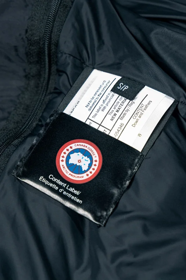 Canada Goose Down Jackets Hooded quilted puffer jacket with black-label patch product detail image 13