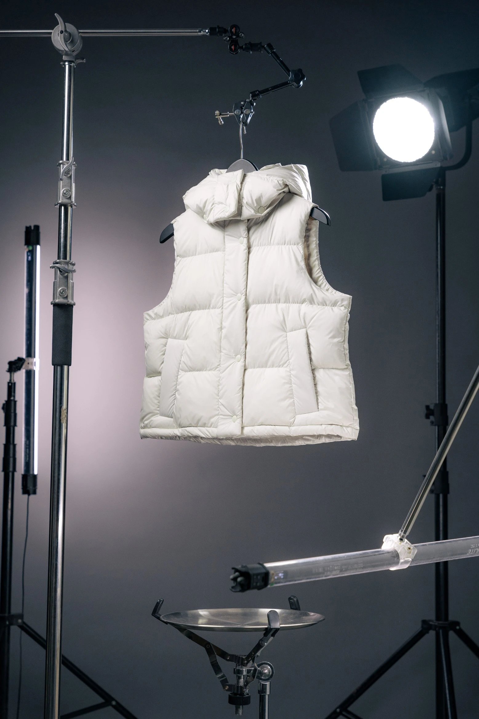 Unbranded Vests Padded snap-front vest with detachable hood and patch pockets — Grayish white