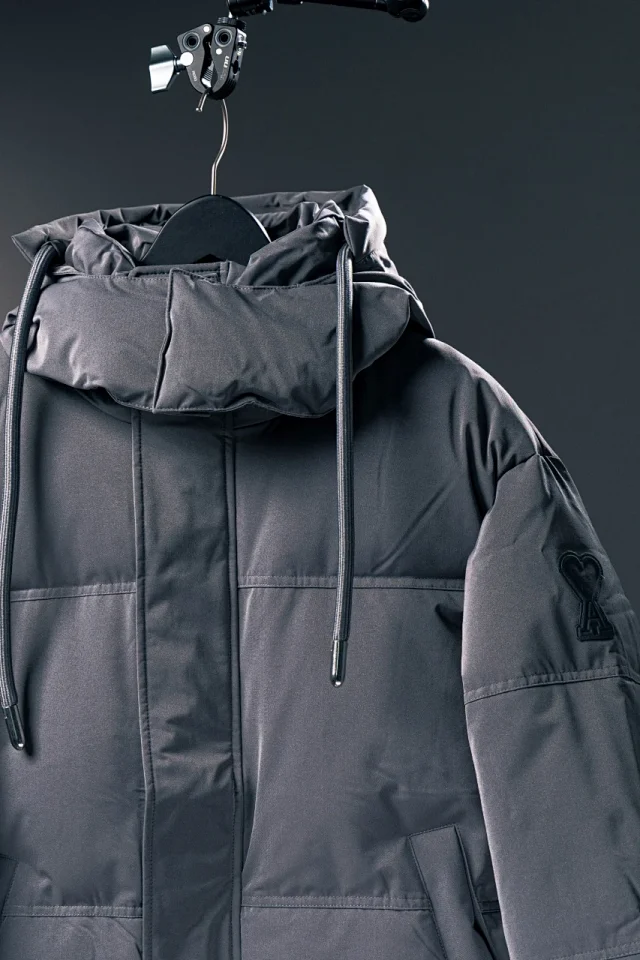 AMI Paris Down Jackets Heart Logo Hooded Jacket product detail image 5