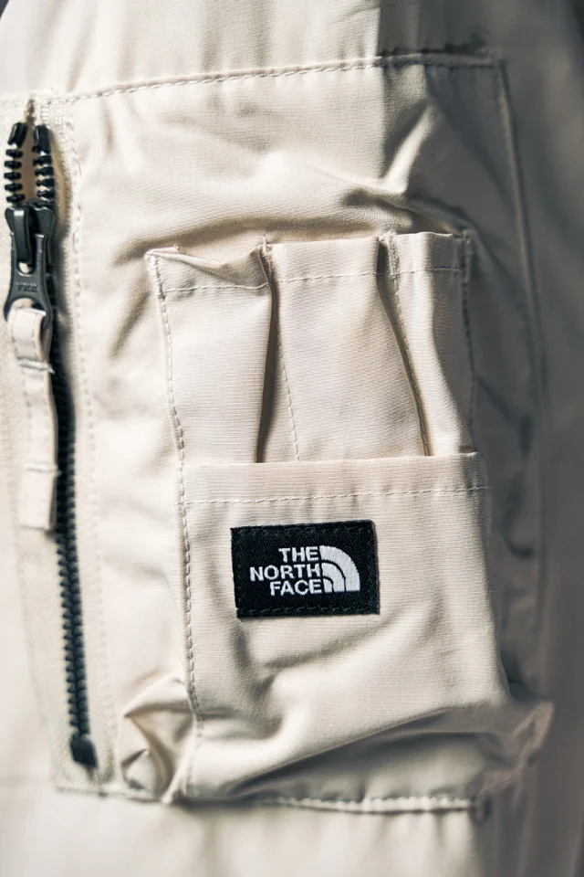 The North Face Down Jackets Quilted bomber jacket with sleeve utility pocket product detail image 5