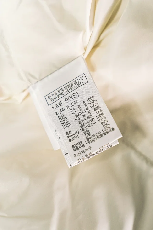 The North Face Down Jackets Quilted bomber jacket with sleeve utility pocket product detail image 9