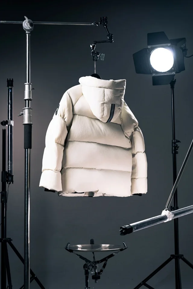 Canada Goose Down Jackets Hooded quilted puffer jacket with black-label patch product detail image 25