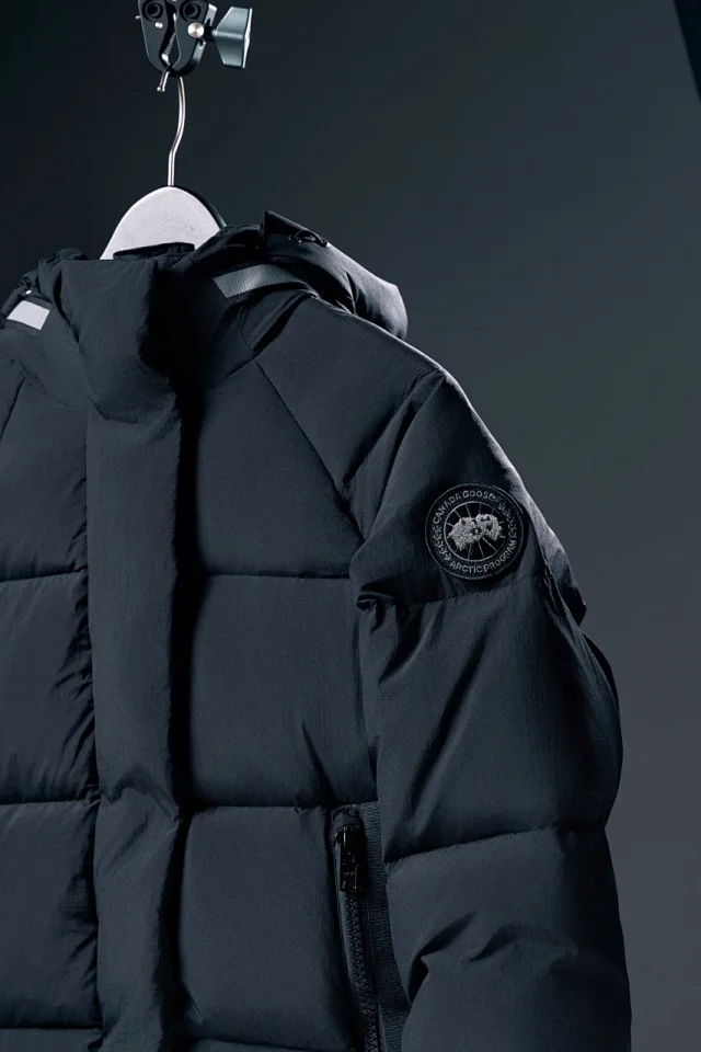 Canada Goose Down Jackets Hooded quilted puffer jacket with black-label patch product detail image 34
