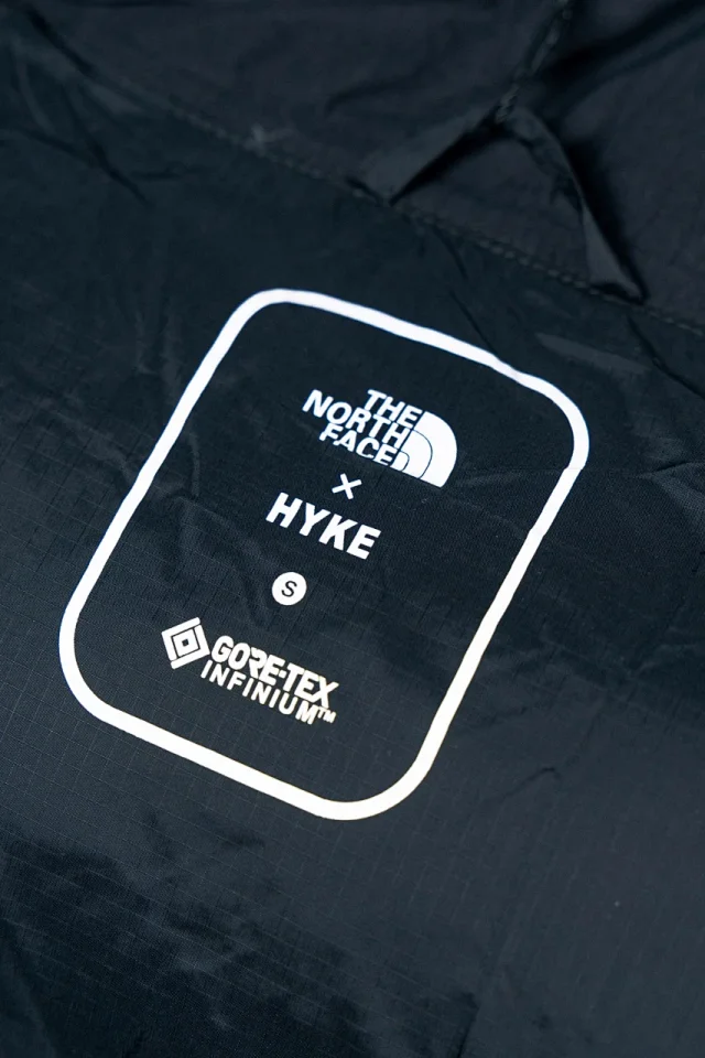 The North Face Down Jackets Hooded jacket with flap pockets product detail image 16