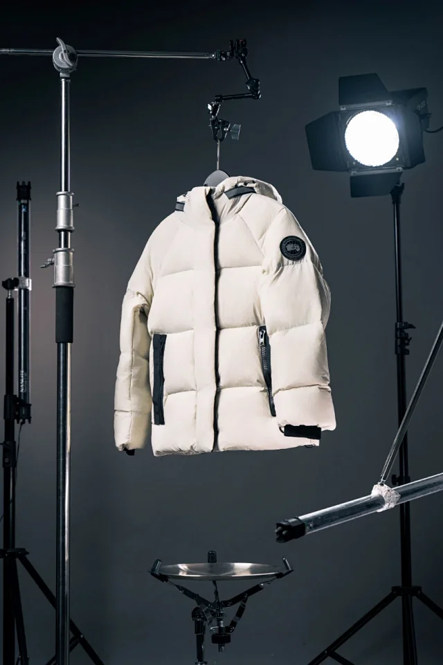 Canada Goose Down Jackets Hooded quilted puffer jacket with black-label patch product detail image 23