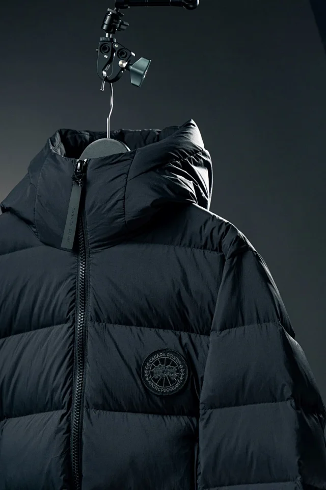 Canada Goose Down Jackets Hooded quilted puffer jacket with black-label patch product detail image 6