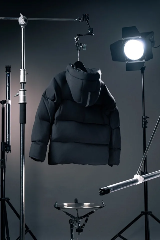 Canada Goose Down Jackets Hooded quilted puffer jacket with black-label patch product detail image 33