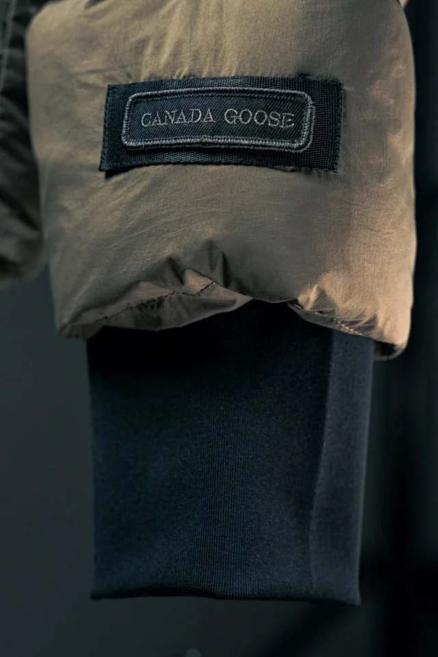 Canada Goose Down Jackets Hooded quilted puffer jacket with black-label patch product detail image 17
