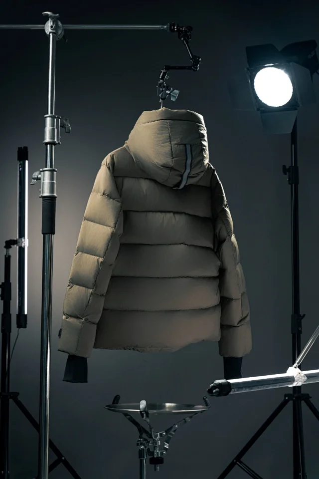 Canada Goose Down Jackets Hooded quilted puffer jacket with black-label patch product detail image 16