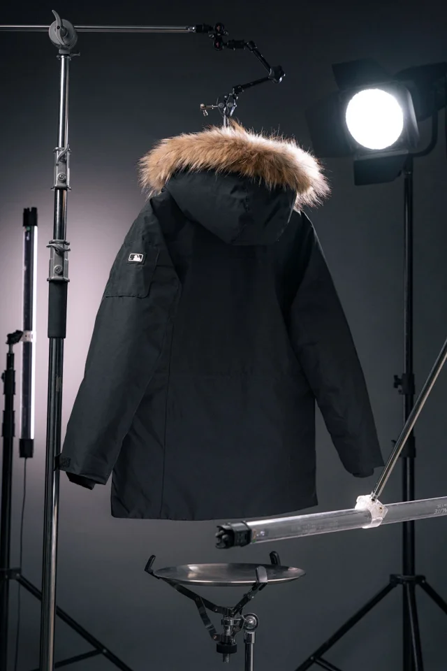 MLB Down Jackets Fur-Trim Hooded Parka with Embroidered Team Logos product detail image 6