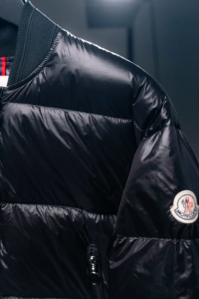 Moncler Down Jackets Short quilted bomber jacket with ribbed collar, cuffs and hem product detail image 3
