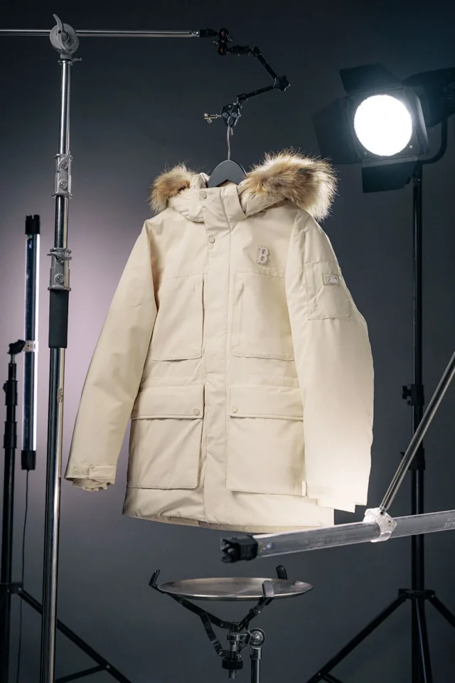 MLB Down Jackets Fur-Trim Hooded Parka with Embroidered Team Logos product detail image 9