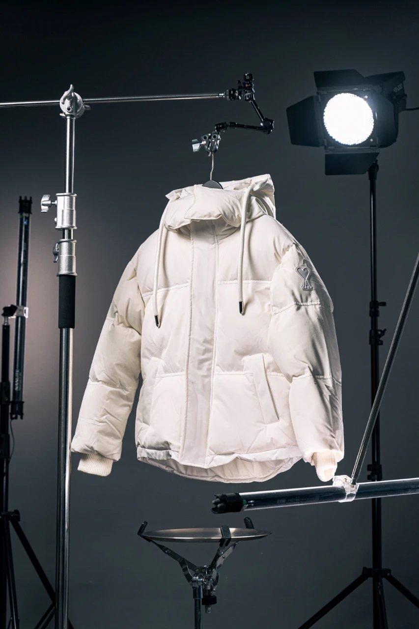 AMI Paris Down Jackets Heart Logo Hooded Jacket — white
