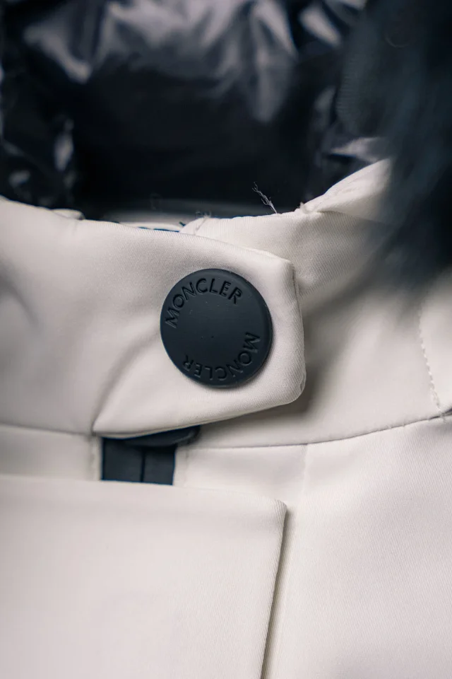 Moncler Down Jackets Fur-Trim Hooded Jacket product detail image 8
