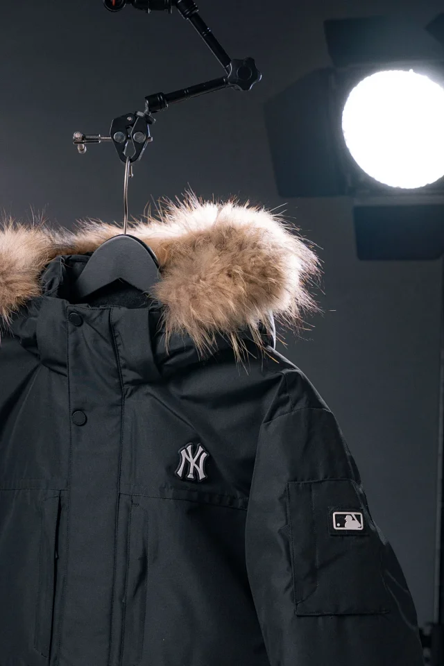 MLB Down Jackets Fur-Trim Hooded Parka with Embroidered Team Logos product detail image 5